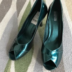 Beautiful Emerald Peep Toes!